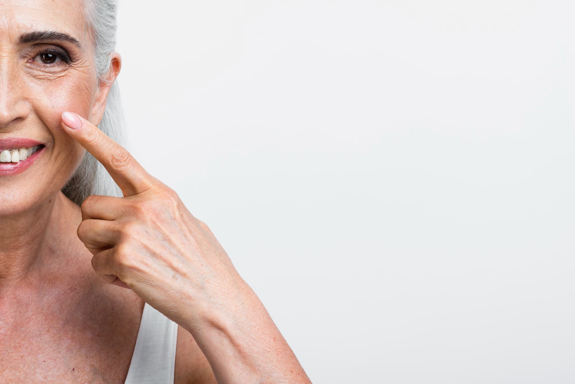 ¿Cómo influye la contaminación urbana en el envejecimiento de la piel?